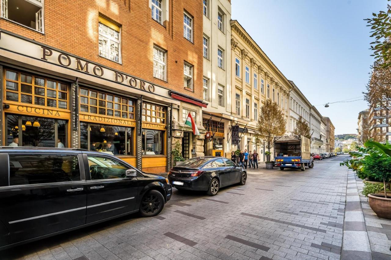 Urban Stable Luxury Apartments Budapest Ngoại thất bức ảnh