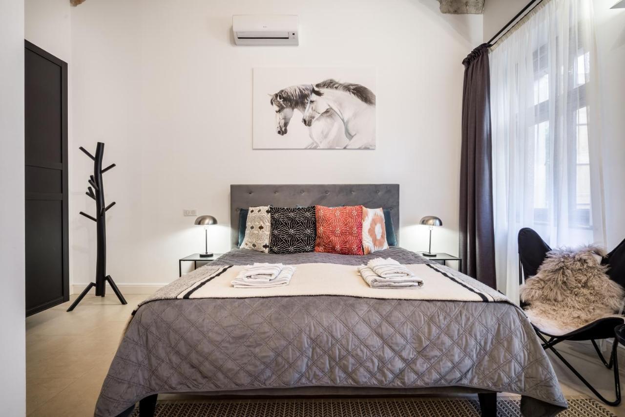 Urban Stable Luxury Apartments Budapest Ngoại thất bức ảnh