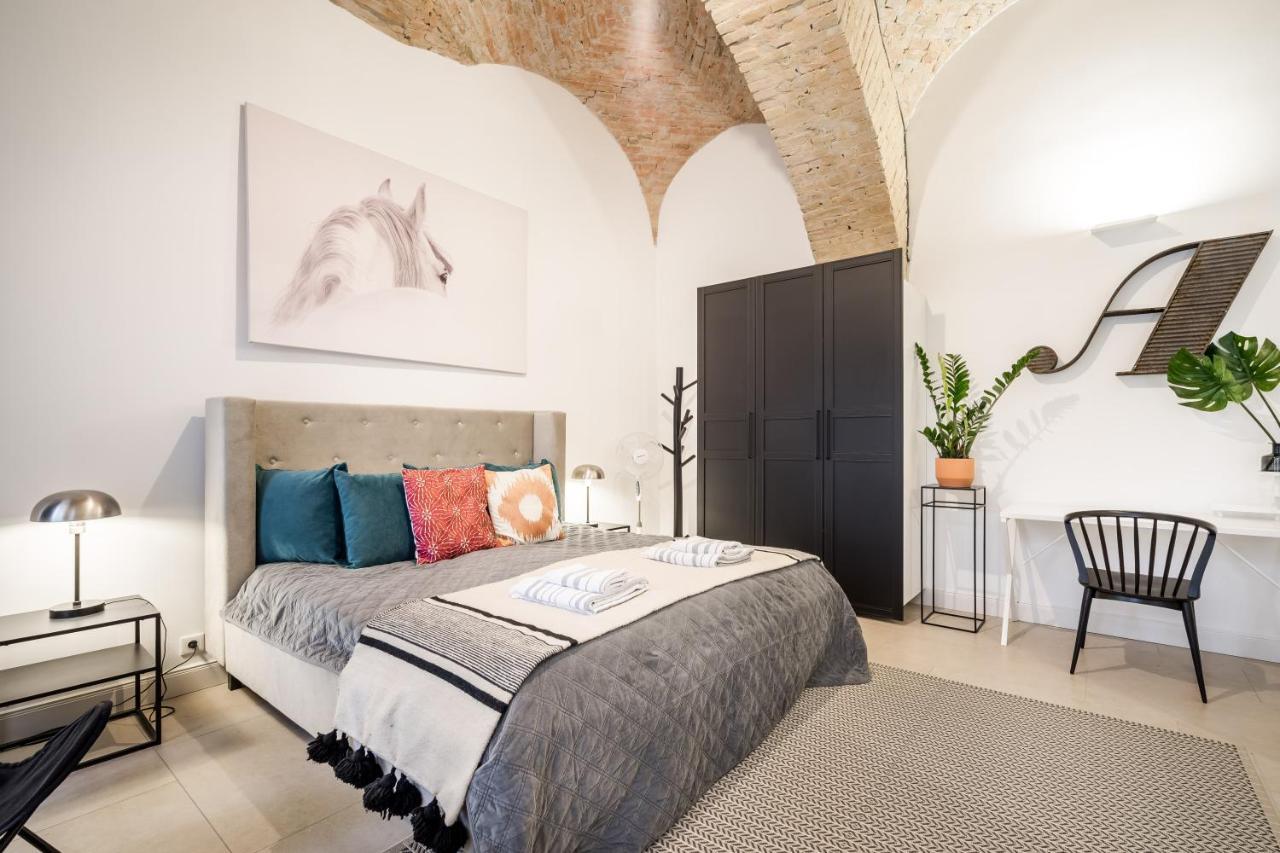Urban Stable Luxury Apartments Budapest Ngoại thất bức ảnh
