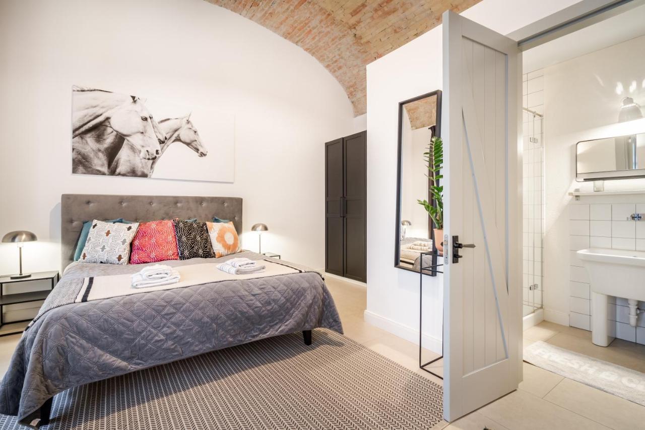 Urban Stable Luxury Apartments Budapest Ngoại thất bức ảnh