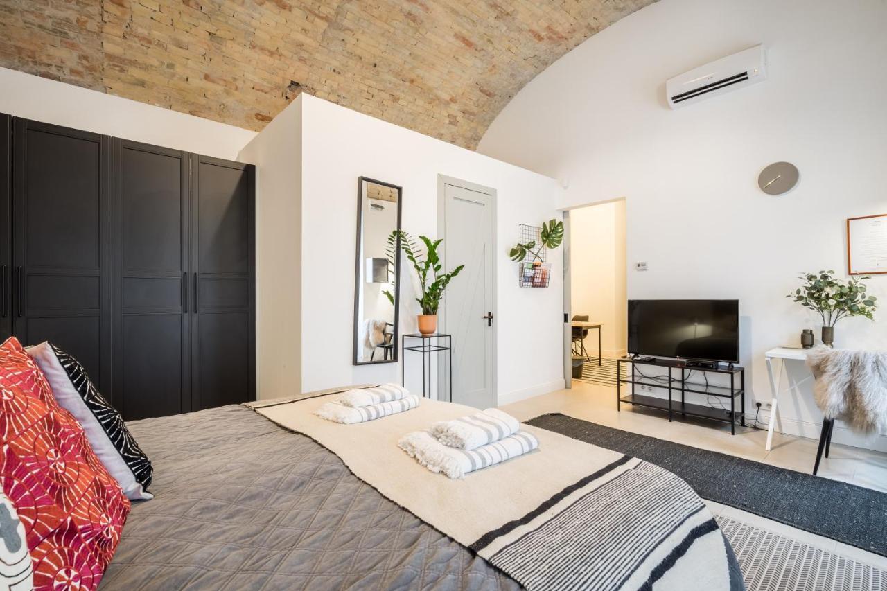 Urban Stable Luxury Apartments Budapest Ngoại thất bức ảnh