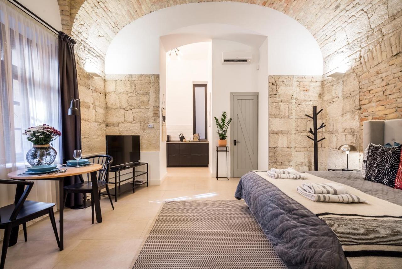 Urban Stable Luxury Apartments Budapest Ngoại thất bức ảnh